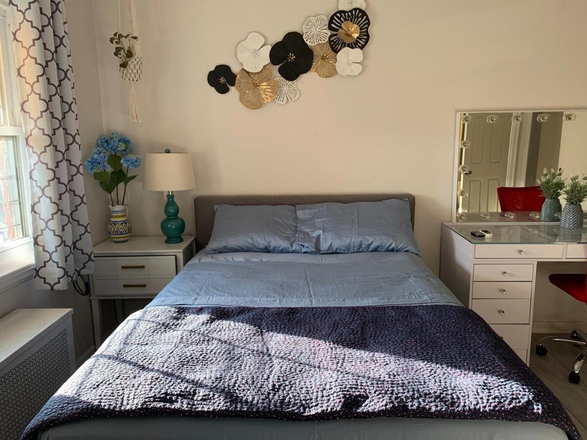 Cheerful 2 Bed In Heart Of Queens *