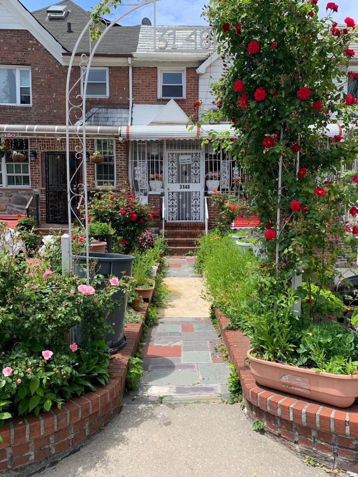 Cheerful 2 Bed In Heart Of Queens *